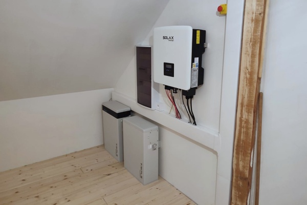 Realizace Podlesí - 9,9 kWp Solax