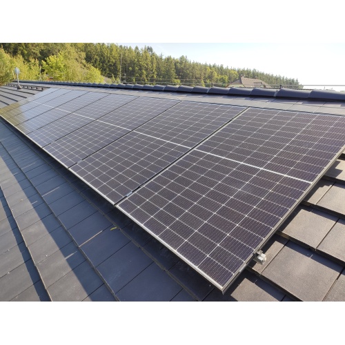 Rusalka - instalace panelů 17 kWp, bateriové úložište 15kWh- technologie solax